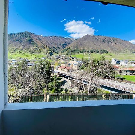 Guesthouse Alpenrose Mestia Zewnętrze zdjęcie