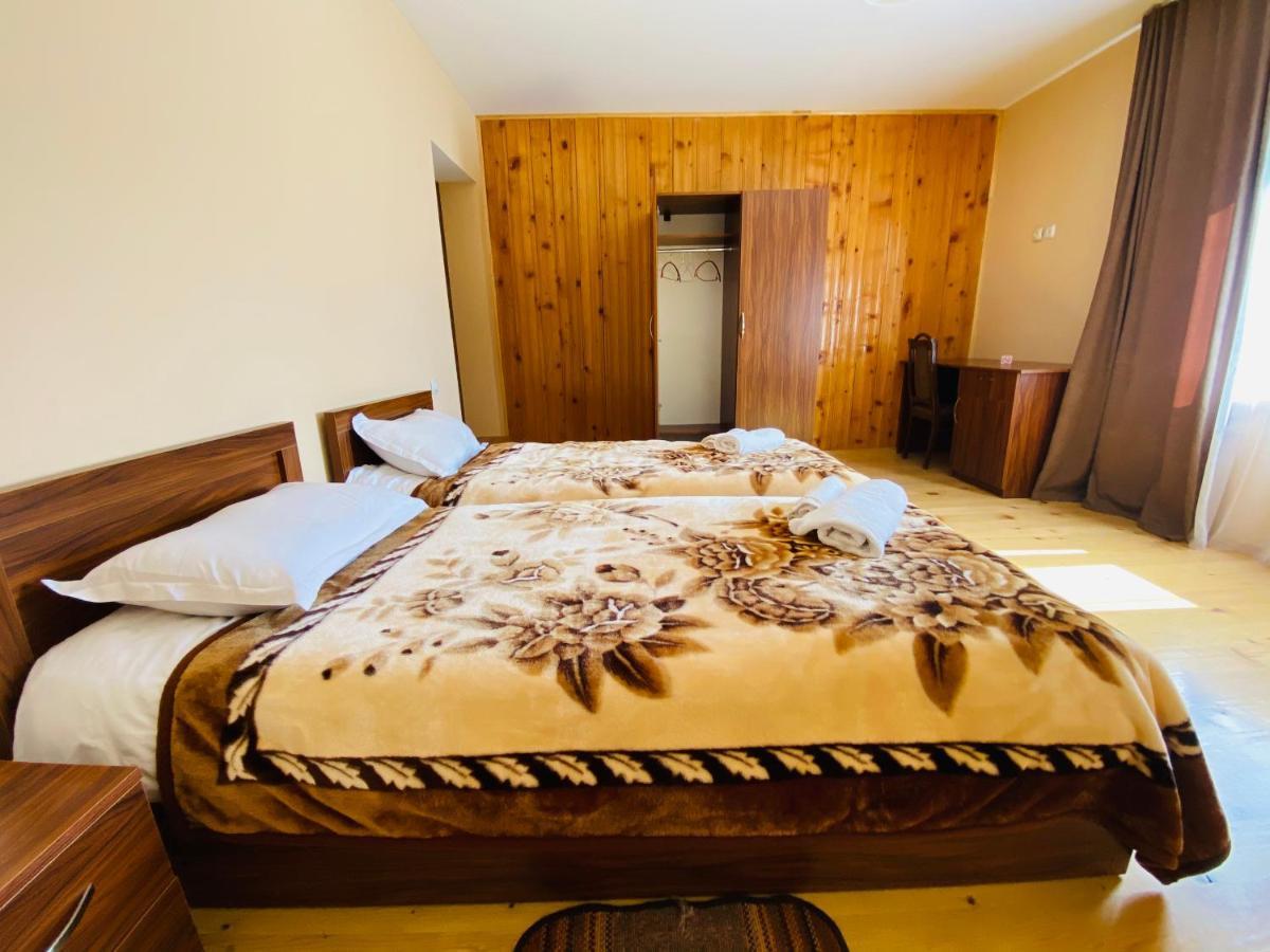 Guesthouse Alpenrose Mestia Zewnętrze zdjęcie