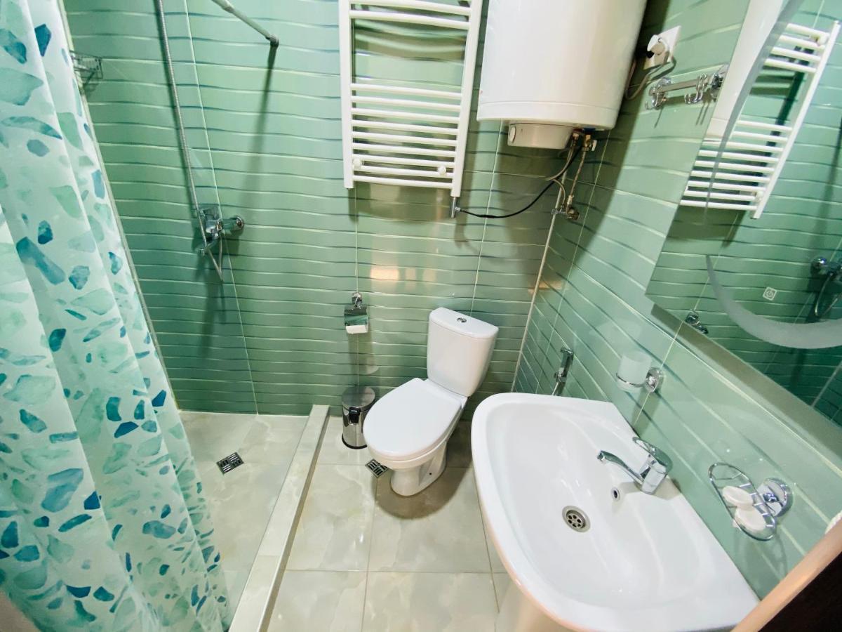 Guesthouse Alpenrose Mestia Zewnętrze zdjęcie