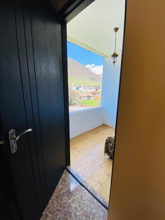 Guesthouse Alpenrose Mestia Zewnętrze zdjęcie