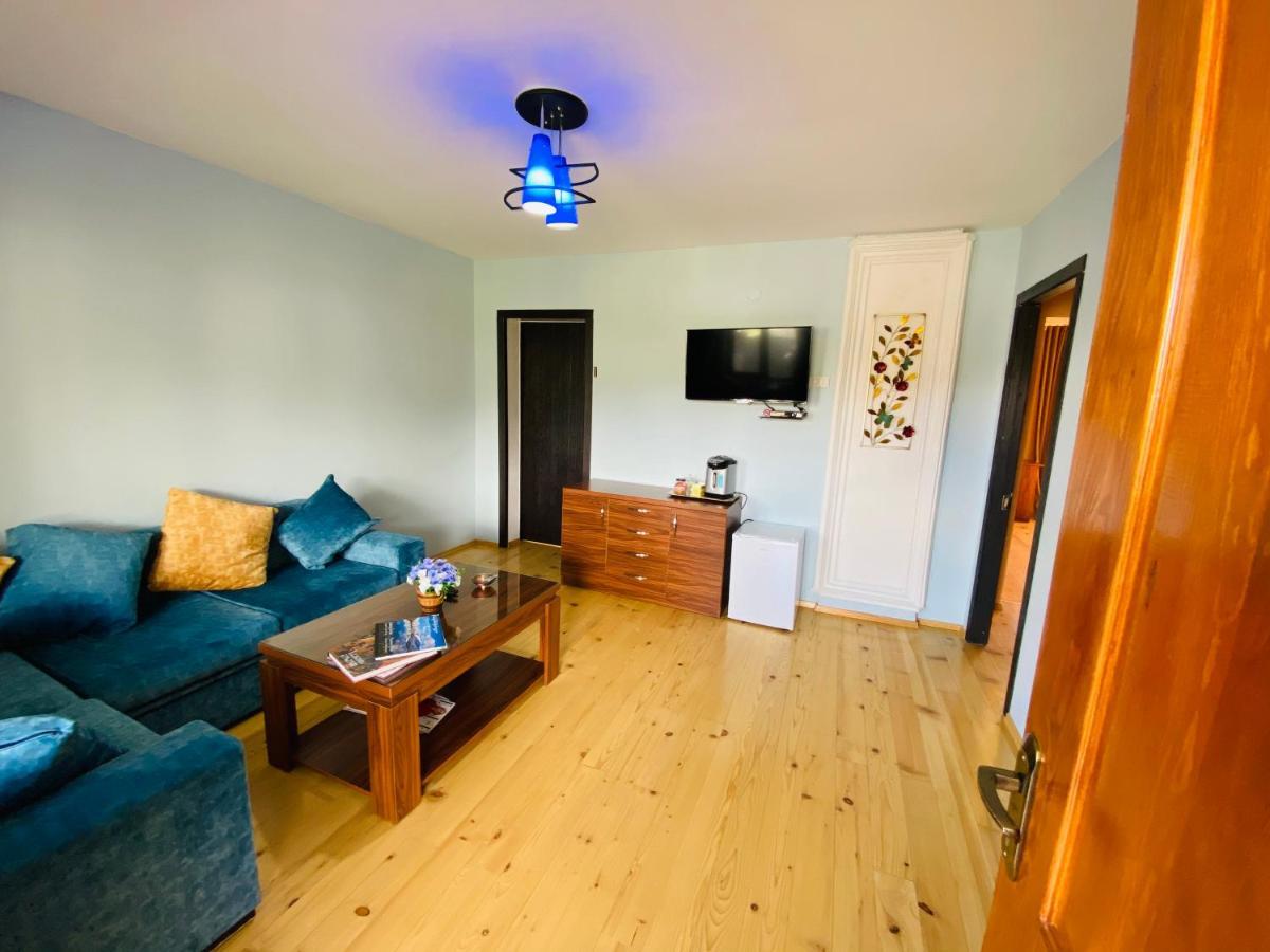 Guesthouse Alpenrose Mestia Zewnętrze zdjęcie
