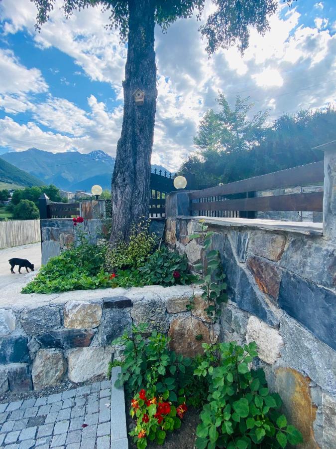 Guesthouse Alpenrose Mestia Zewnętrze zdjęcie