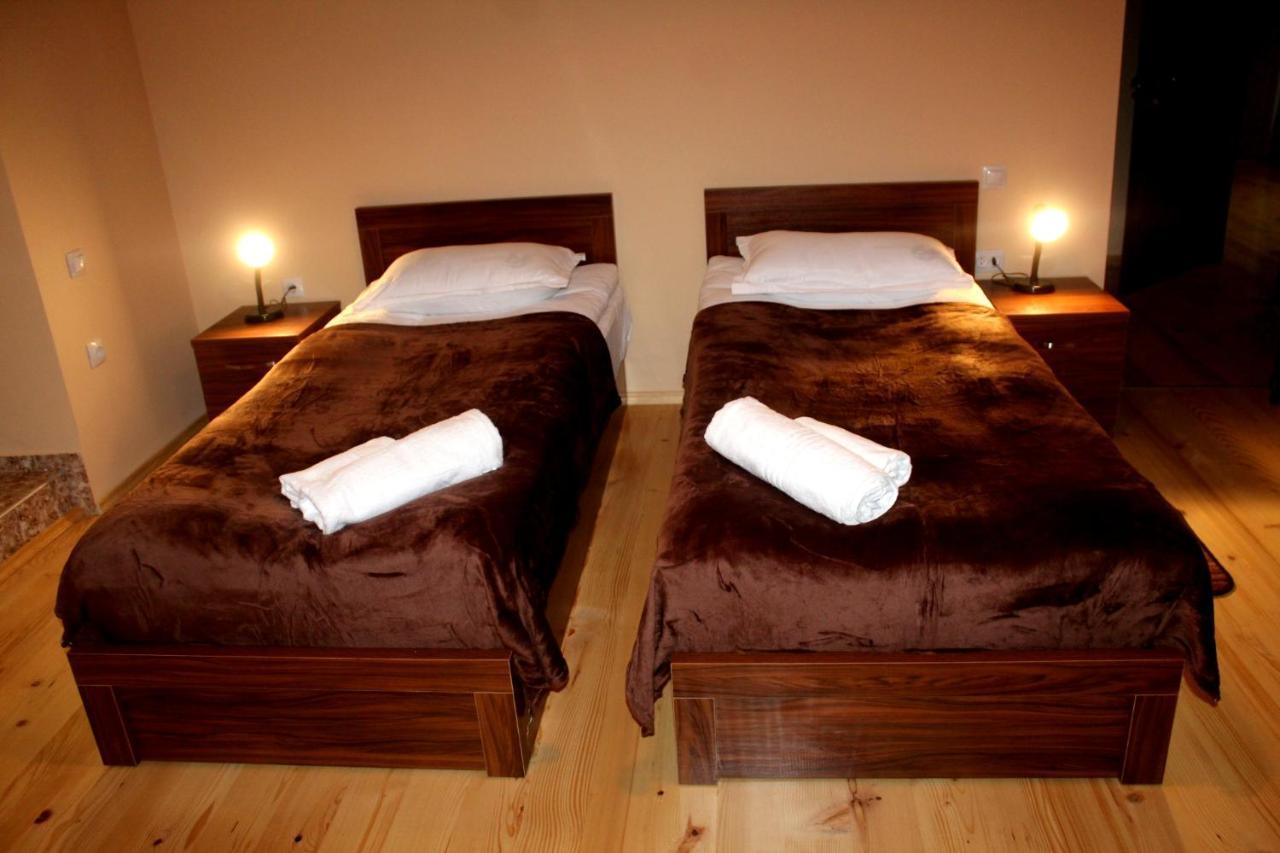 Guesthouse Alpenrose Mestia Zewnętrze zdjęcie