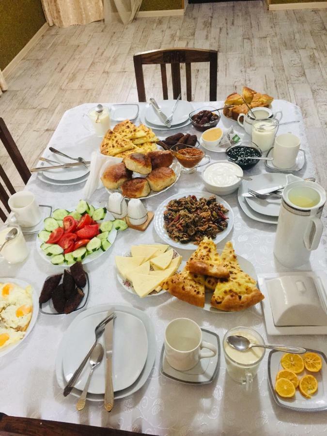 Guesthouse Alpenrose Mestia Zewnętrze zdjęcie