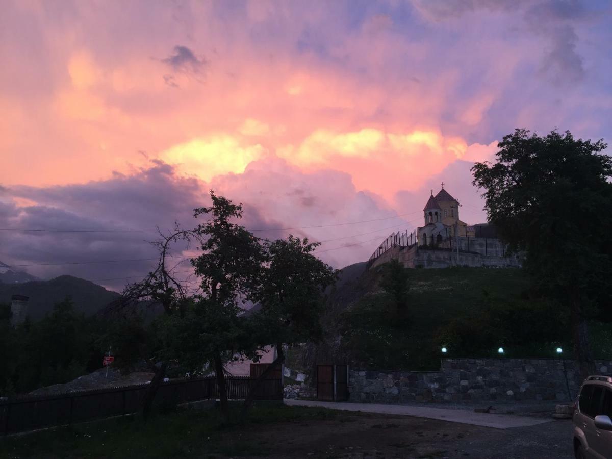 Guesthouse Alpenrose Mestia Zewnętrze zdjęcie