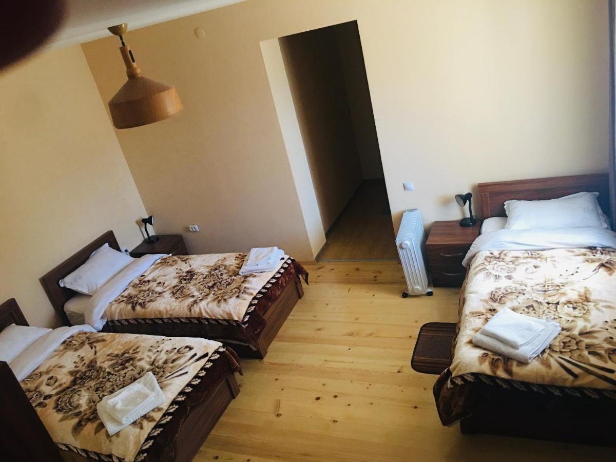 Guesthouse Alpenrose Mestia Zewnętrze zdjęcie